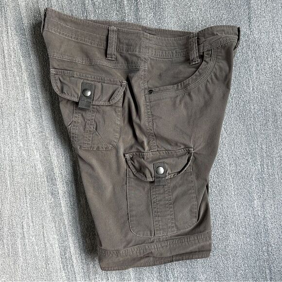 EUC Kuhl Free Range Long Shorts 11” inseam UPF 50 Cargo Pockets Brown Tan Size 2 - Picture 6 of 13